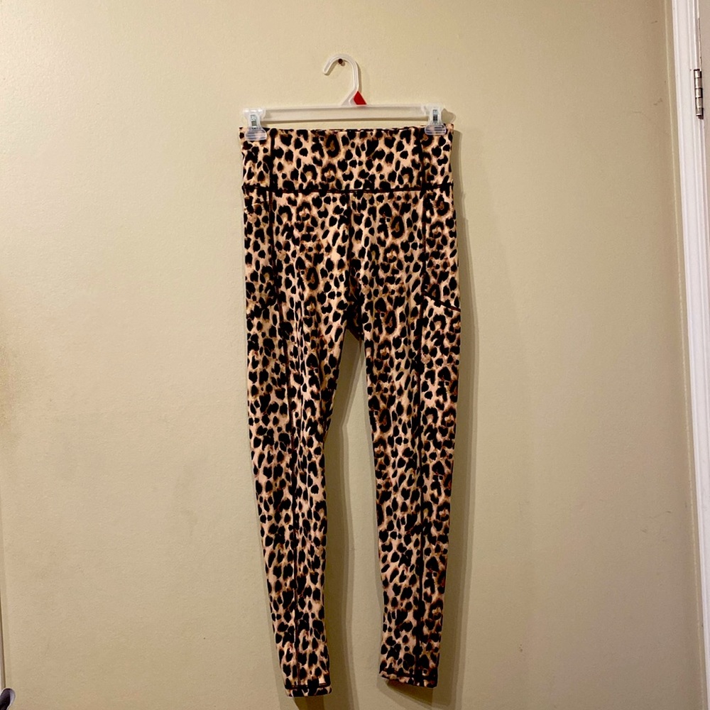 Victoria's Secret Wide Band Animal Print Athletic Leggings w/ 2 Pockets sz S ?
